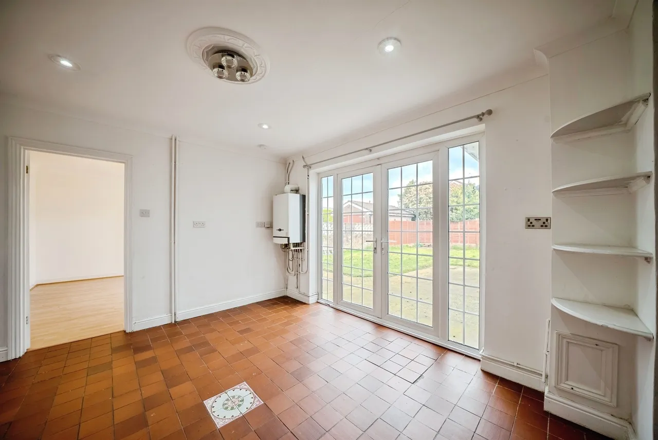 Budden Crescent, Caldicot, NP26, photo 21
