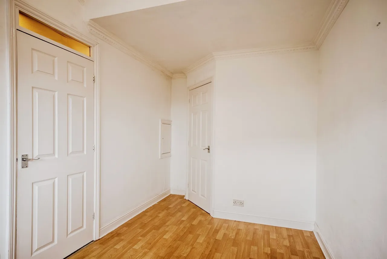 Budden Crescent, Caldicot, NP26, photo 35