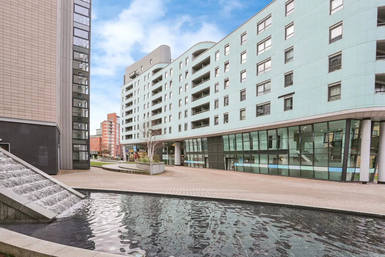 2 bed flat for sale — Marsh Lane, Leeds, West Yorkshire, LS9