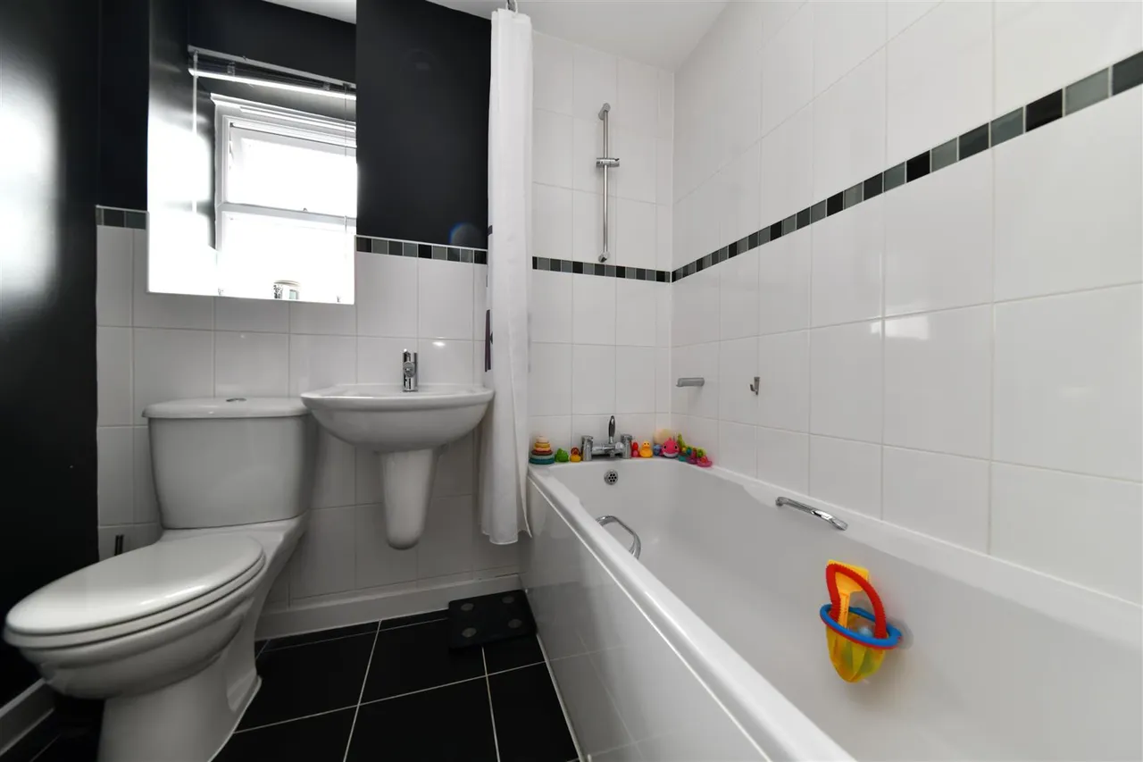 Hunt Hill Close, Stevenage, Herts, SG1 6DS, photo 9