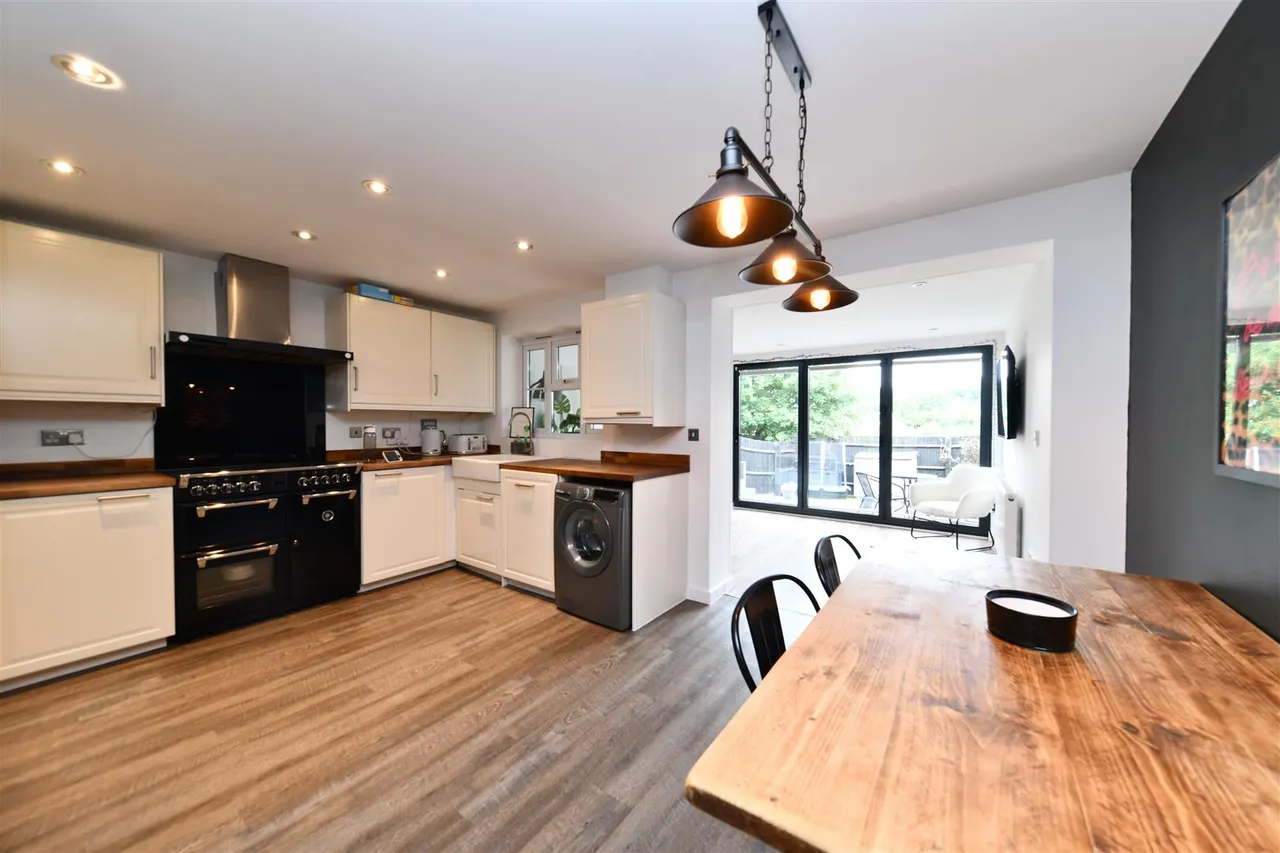 Hunt Hill Close, Stevenage, Herts, SG1 6DS, photo 4