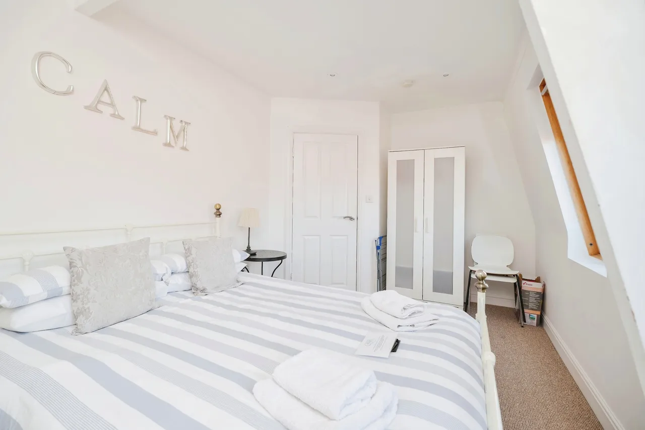 Flowergate, Whitby, North Yorkshire, YO21, photo 14