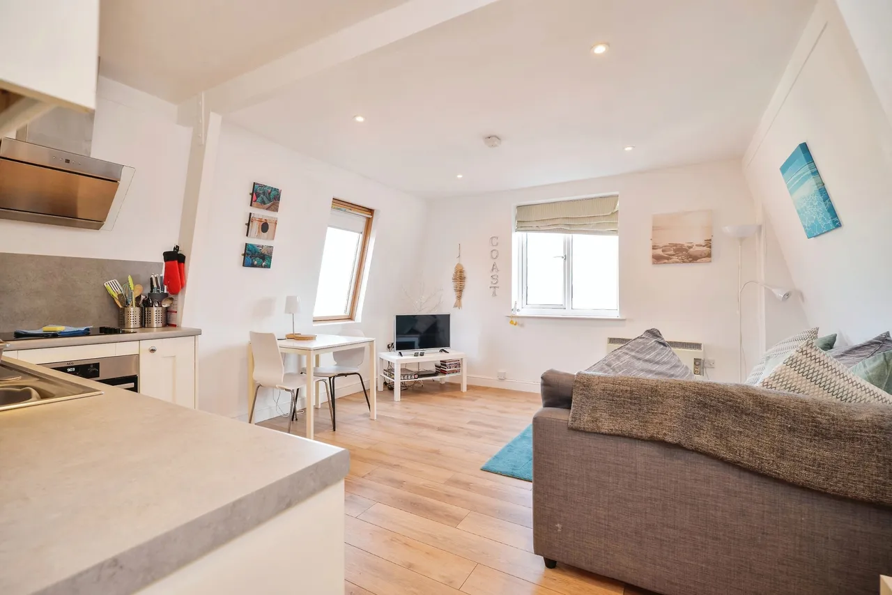 Flowergate, Whitby, North Yorkshire, YO21, photo 15