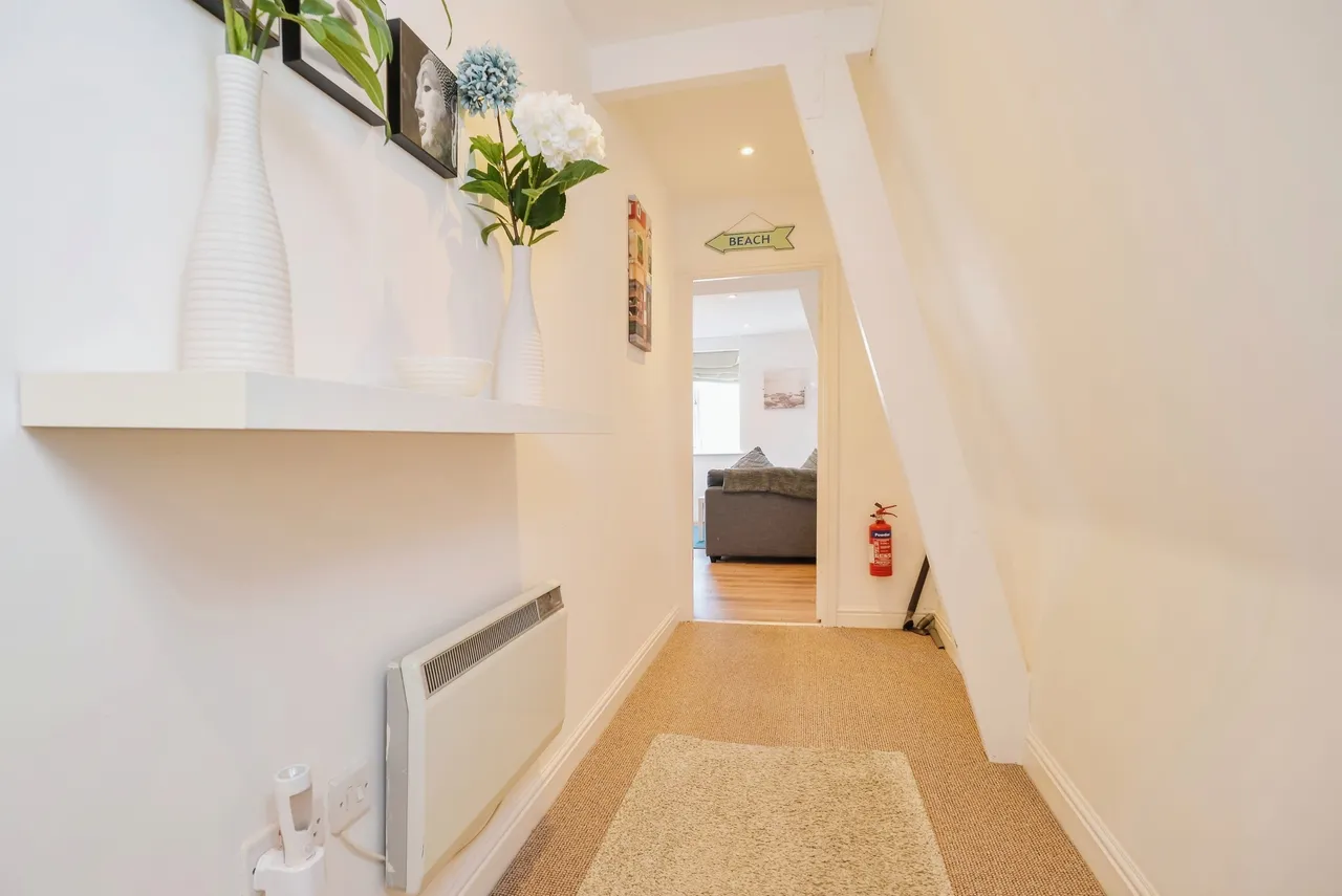 Flowergate, Whitby, North Yorkshire, YO21, photo 3