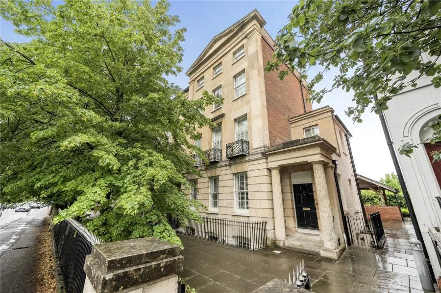 2 bed flat for sale, London Road, Reading, RG1