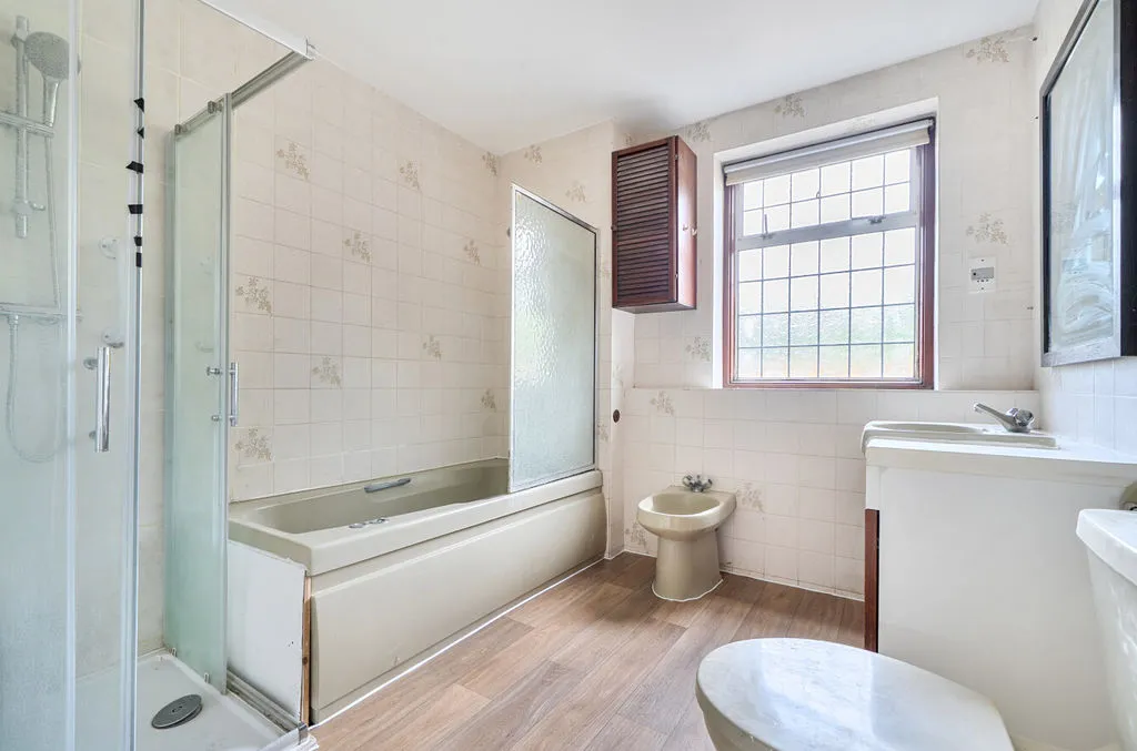 Woodcote Lane, Purley CR8 3HB, photo 21