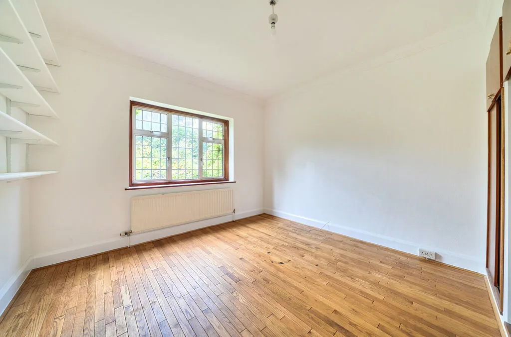 Woodcote Lane, Purley CR8 3HB, photo 19