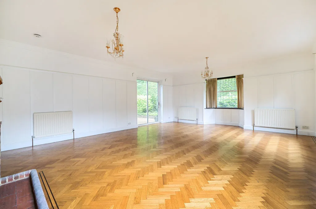 Woodcote Lane, Purley CR8 3HB, photo 2