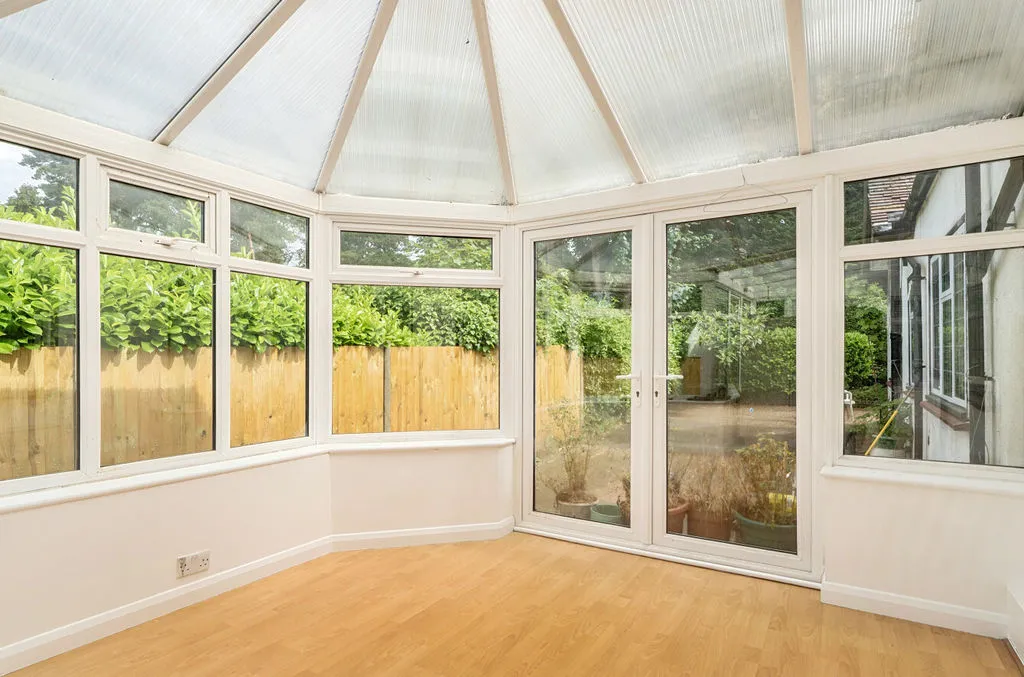 Woodcote Lane, Purley CR8 3HB, photo 3