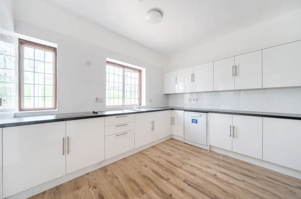 Woodcote Lane, Purley CR8 3HB, photo 4