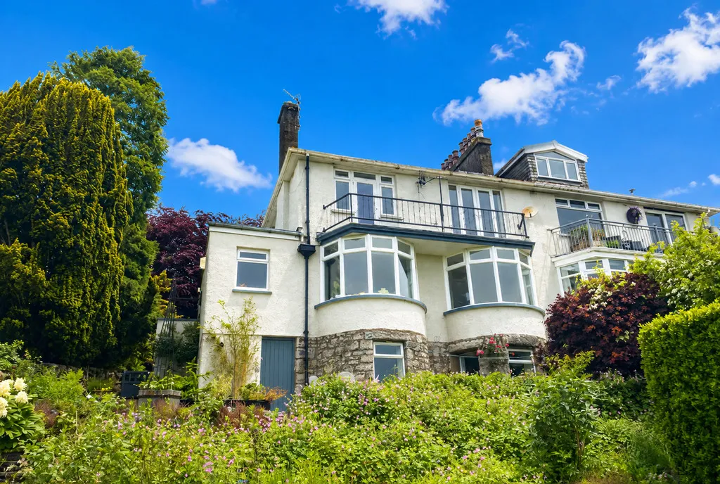 2 bed flat for sale, Charney Road, Grange-over-Sands, LA11