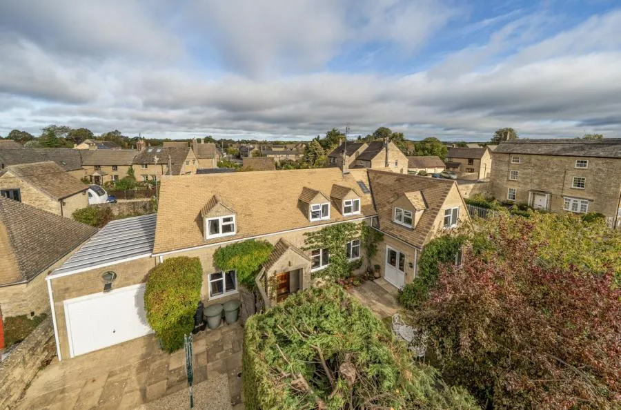 4 bed house for sale, Station Road, Brize Norton, OX18