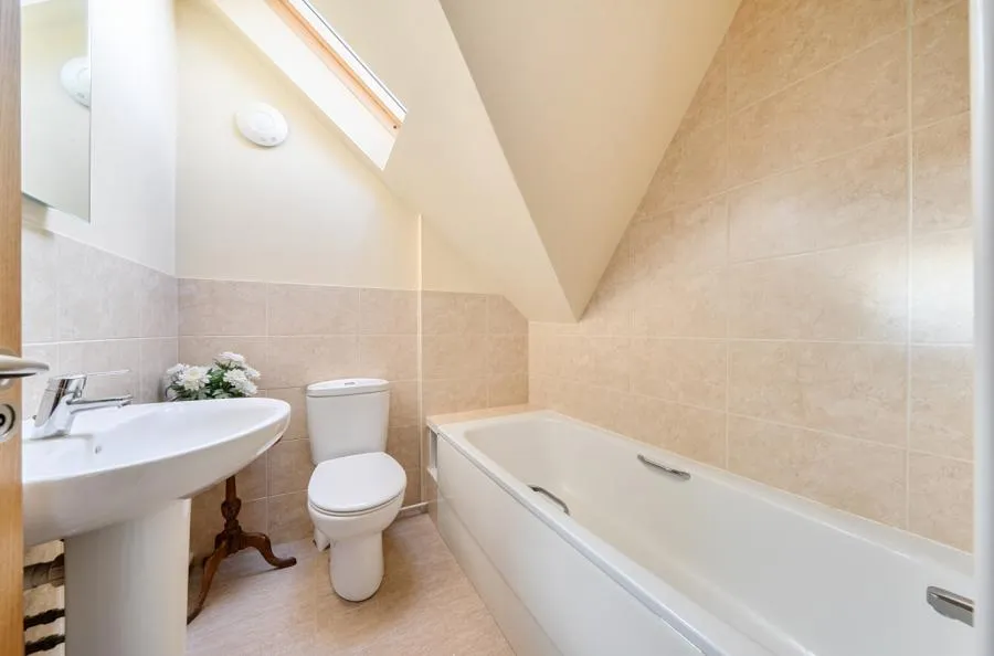Station Road, Brize Norton, OX18, photo 12