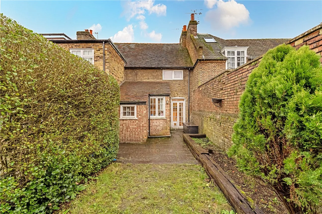 Springfield Grove, Sunbury, TW16 6NT, photo 10