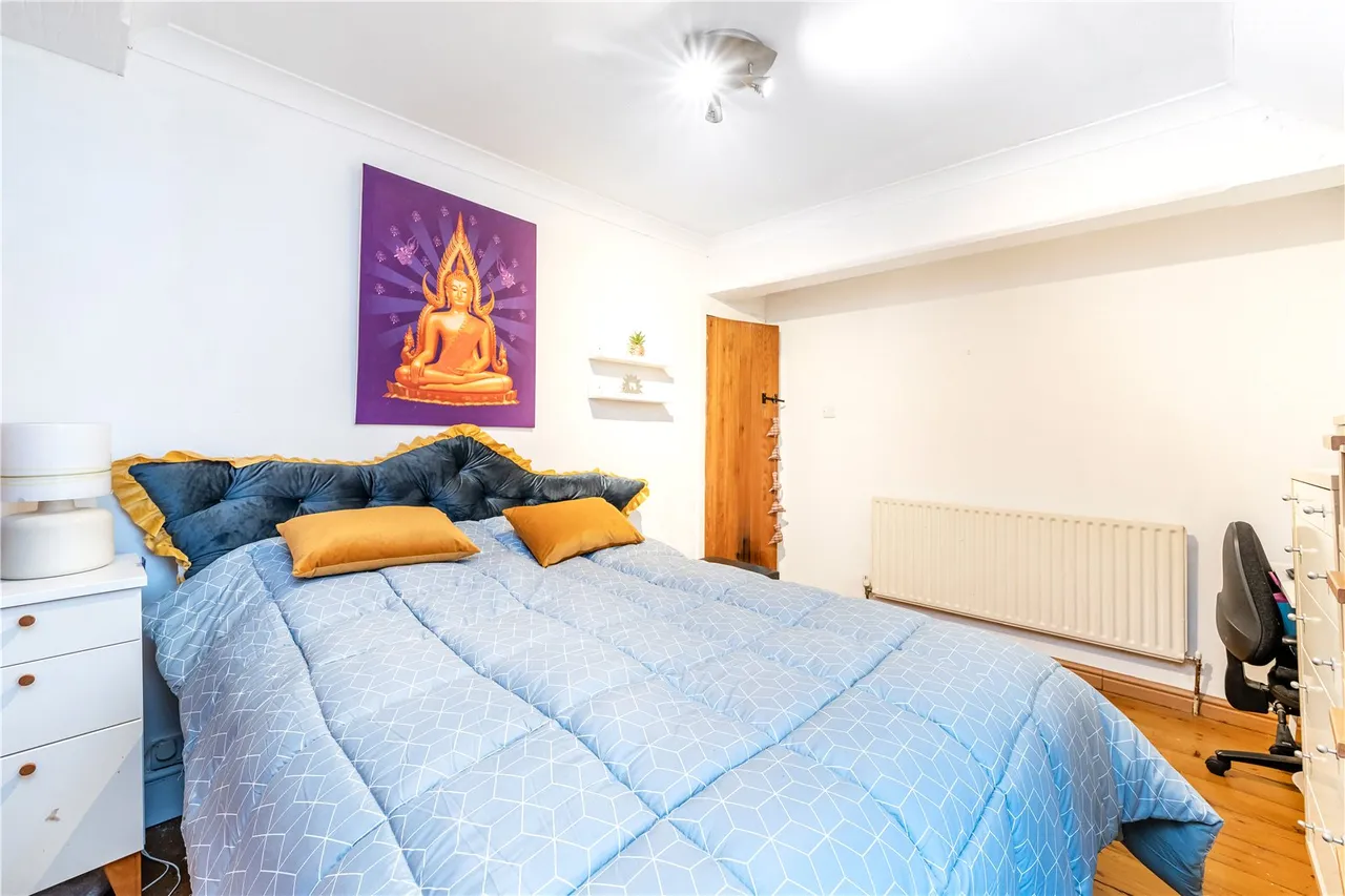 Springfield Grove, Sunbury, TW16 6NT, photo 8