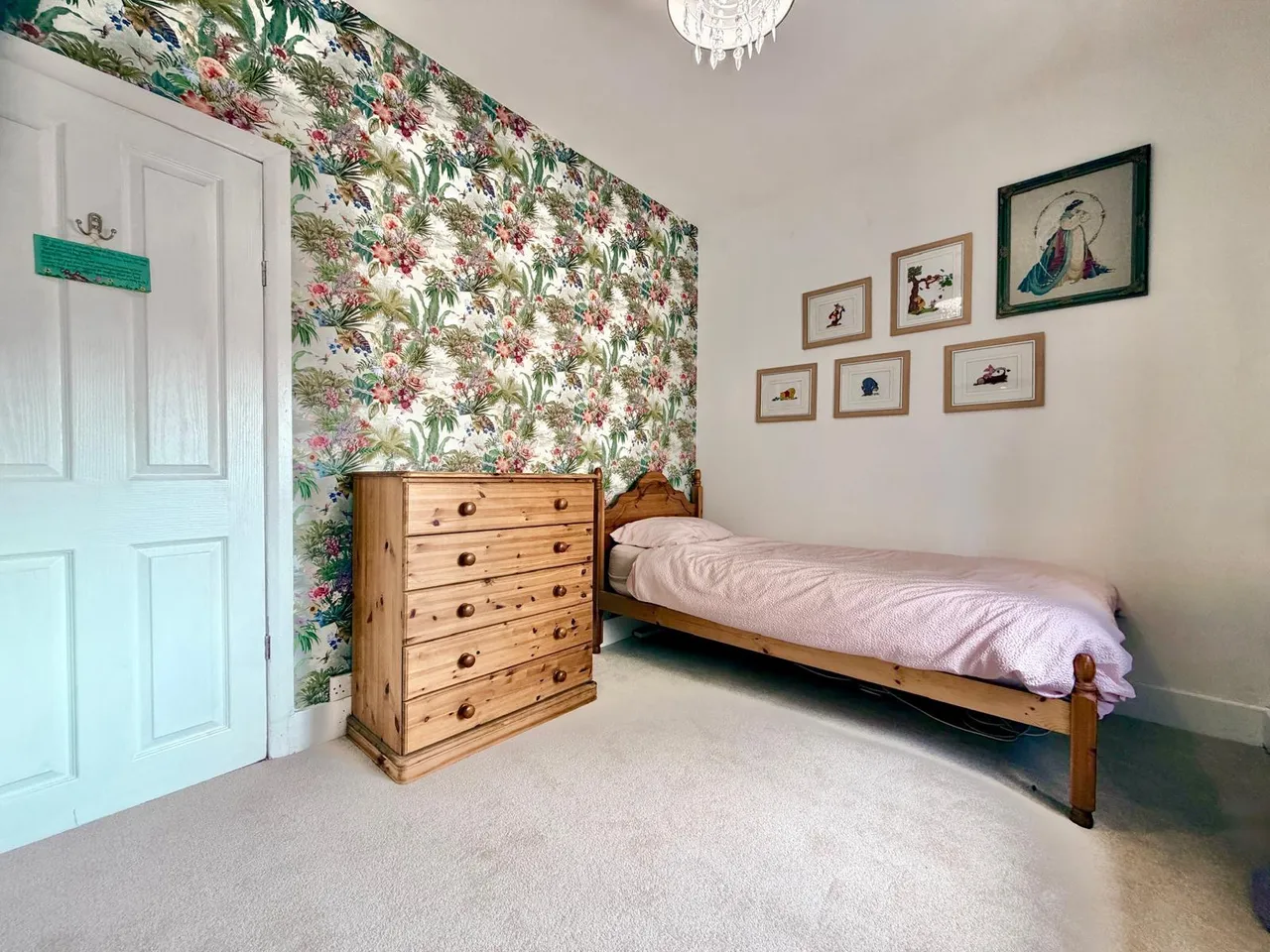 Lower Farnham Road, Aldershot, GU12, photo 18
