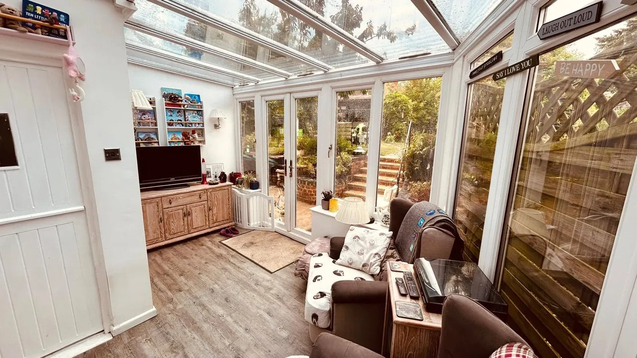 Lower Farnham Road, Aldershot, GU12, photo 24