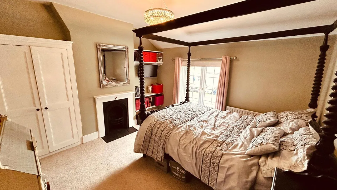 Lower Farnham Road, Aldershot, GU12, photo 9