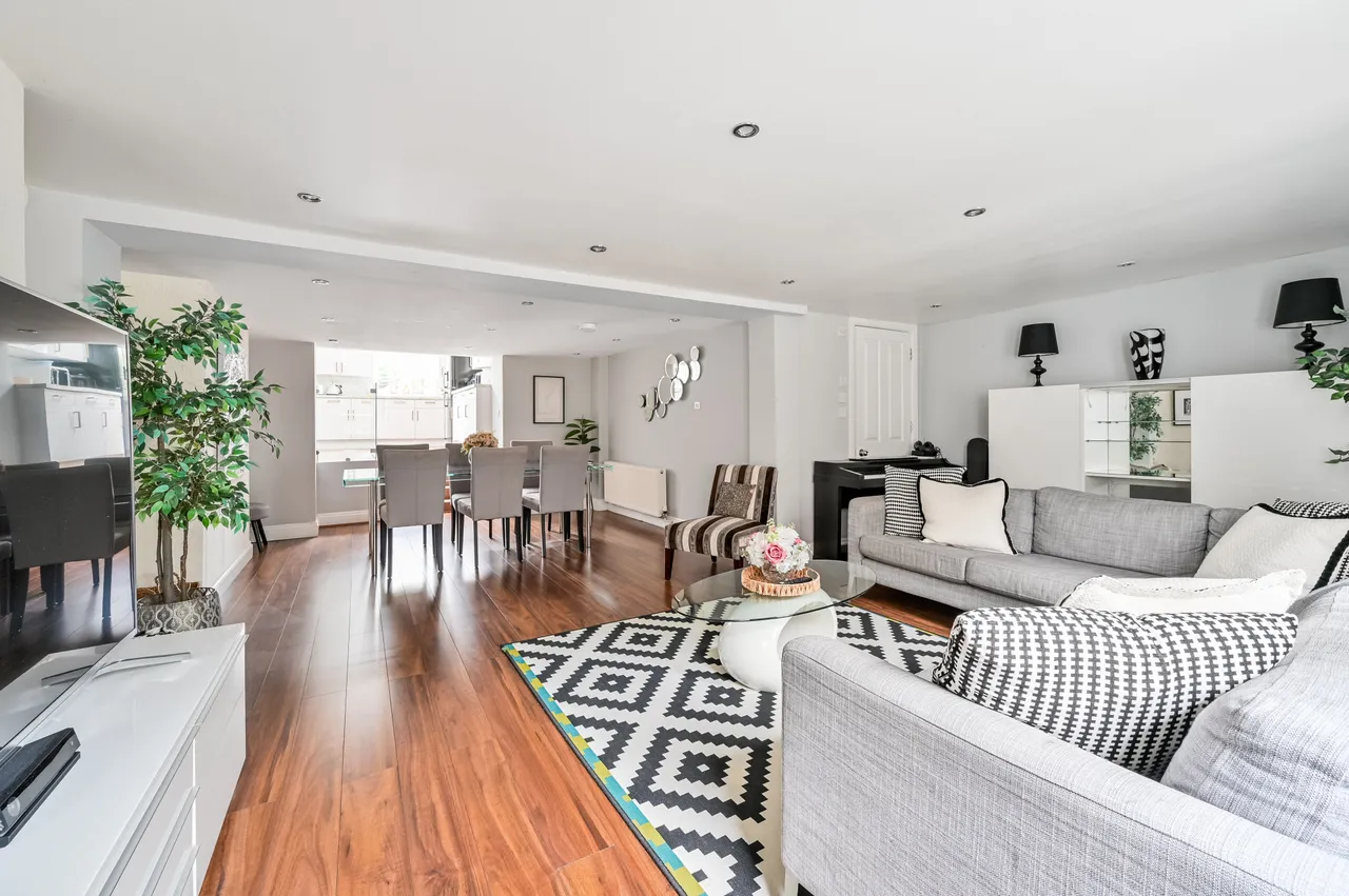 242 Lower Road, London, photo 7