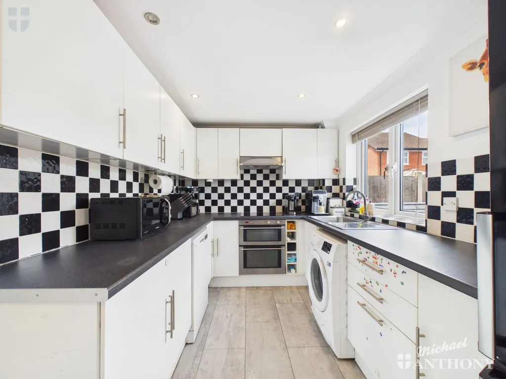 Diane Walk, Aylesbury, HP21 9YJ, photo 4