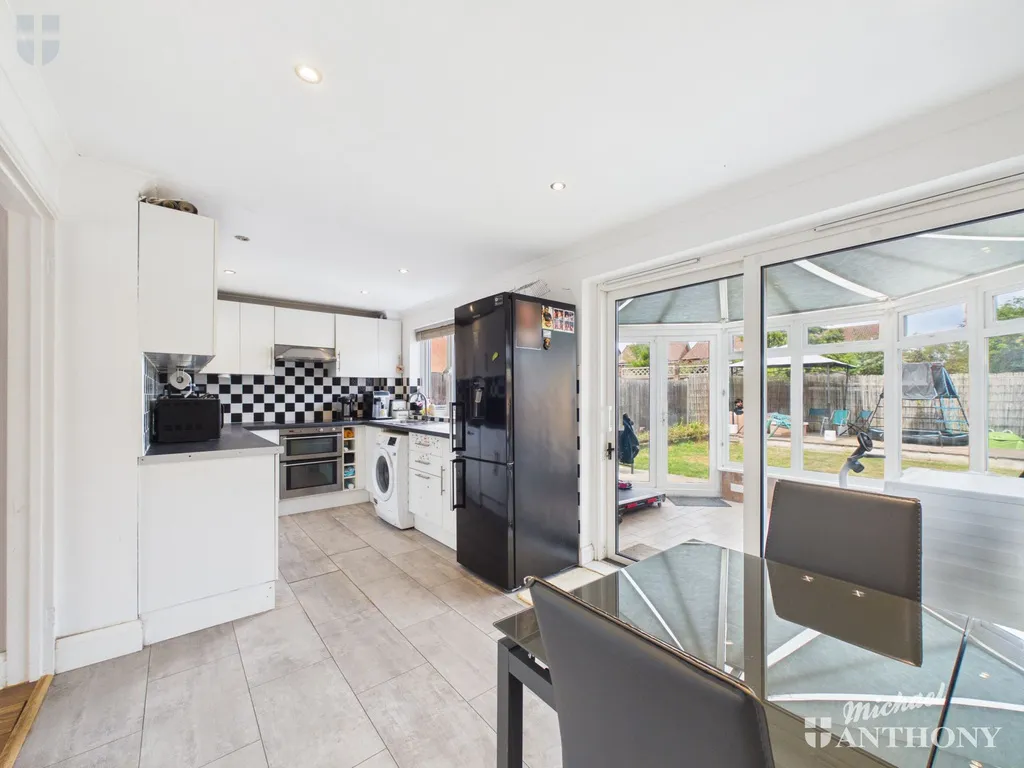 Diane Walk, Aylesbury, HP21 9YJ, photo 11