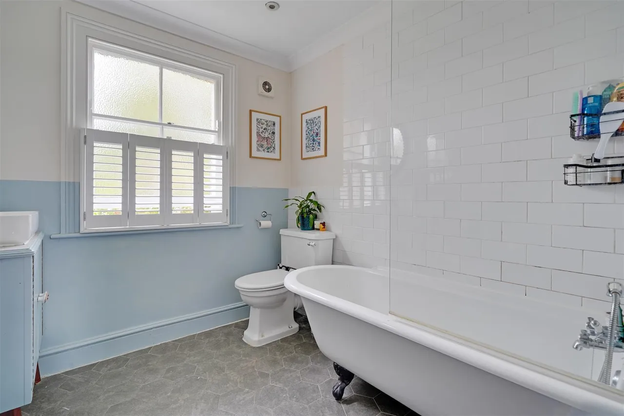 Windmill Road, Hampton Hill, TW12, photo 12