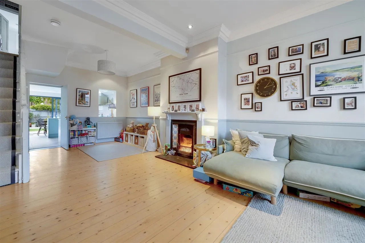 Windmill Road, Hampton Hill, TW12, photo 2