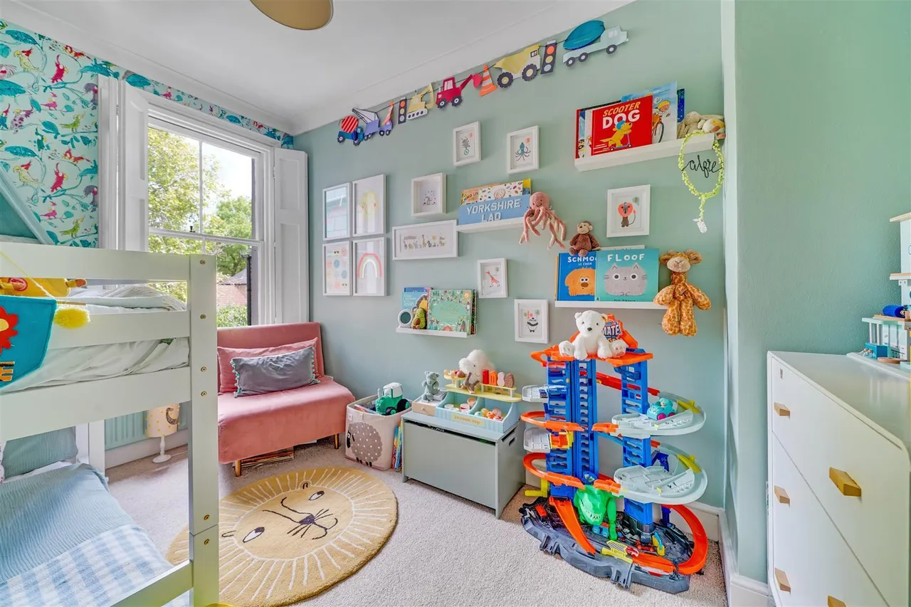 Windmill Road, Hampton Hill, TW12, photo 10