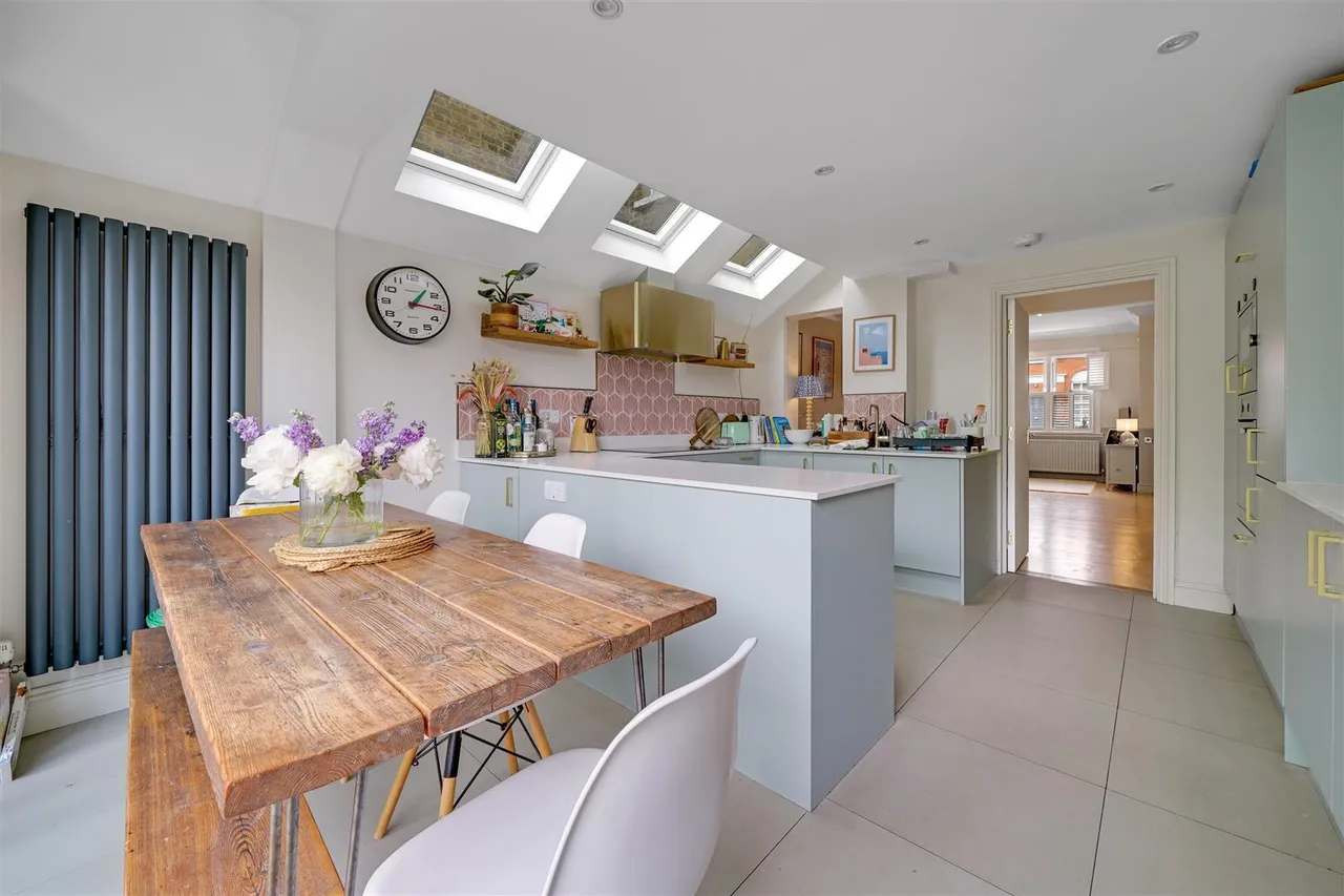 Windmill Road, Hampton Hill, TW12, photo 14