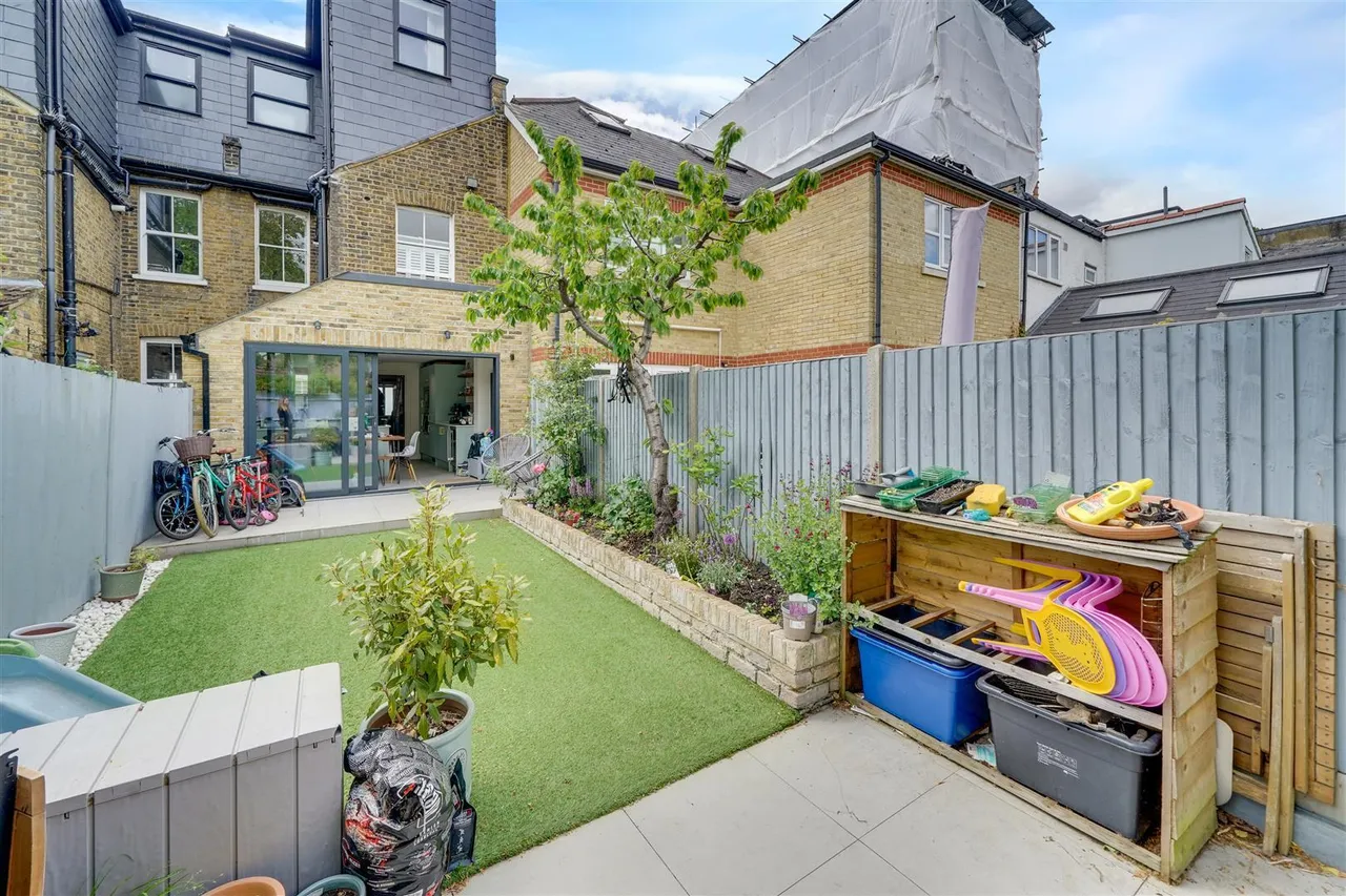 Windmill Road, Hampton Hill, TW12, photo 13