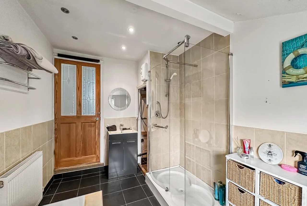 Marsland Road, Sale M33 3NR, photo 17