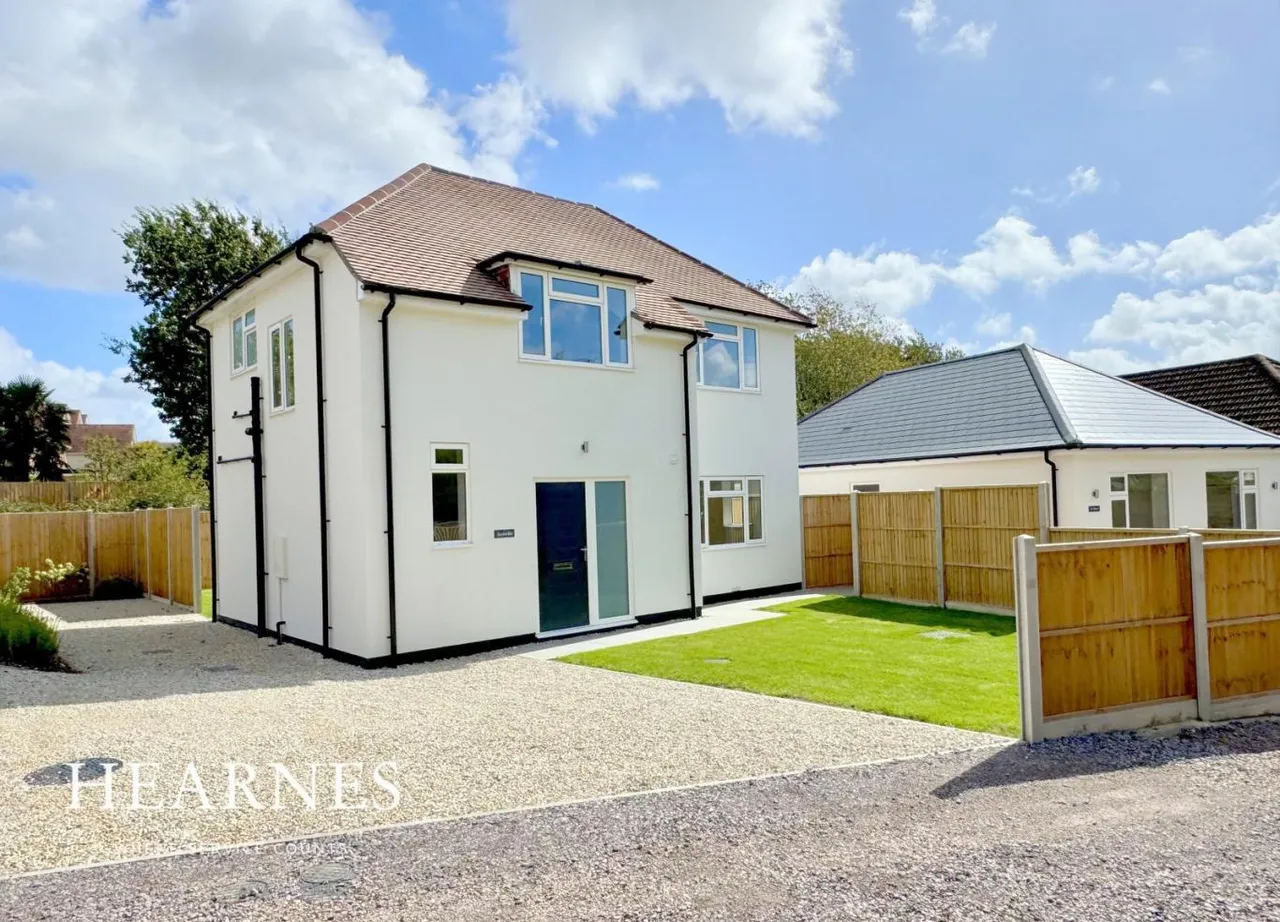 3 bed house for sale, Assindia, BH16