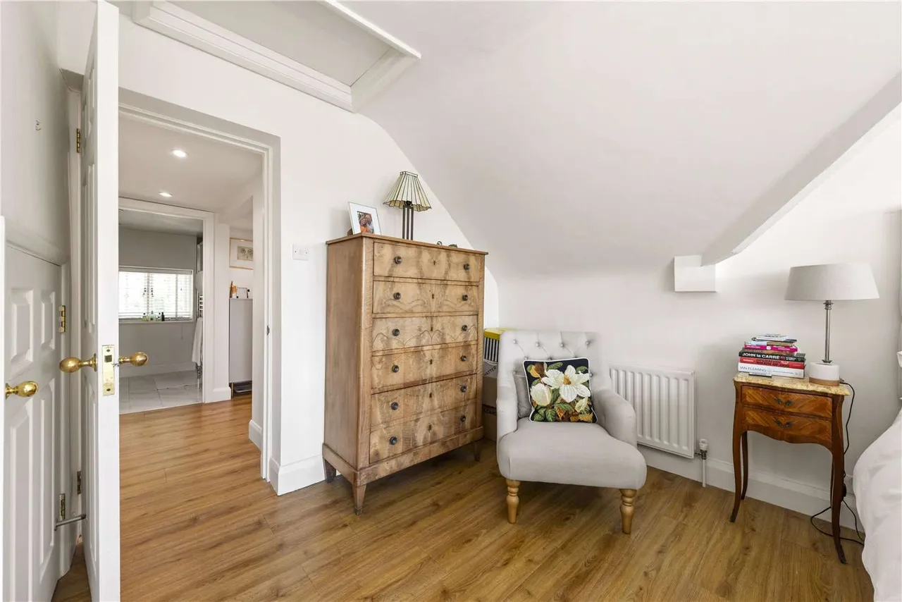 Coldharbour, RH5, photo 15