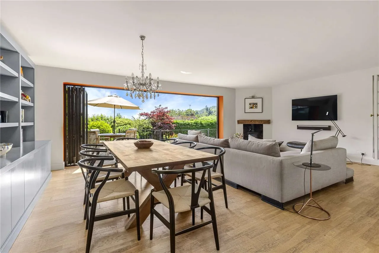 5 bed house for sale, Coldharbour, RH5