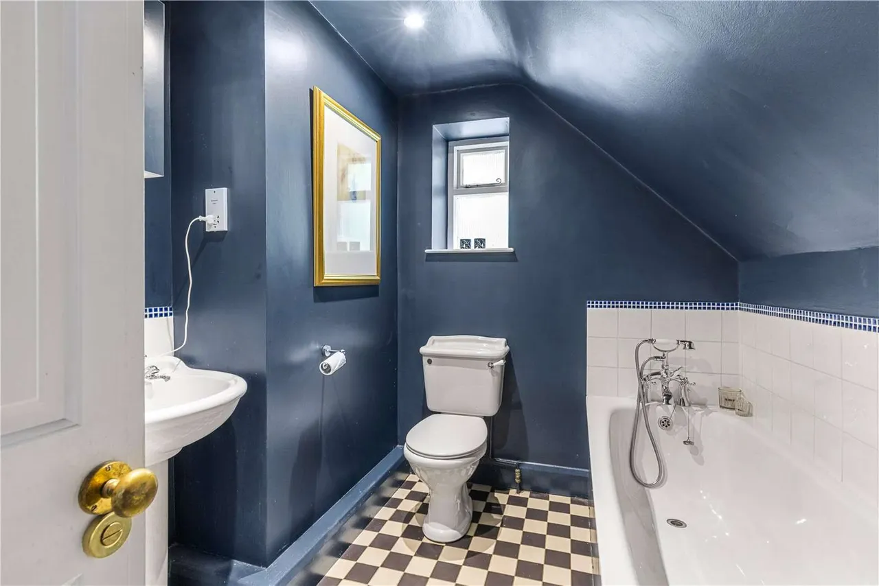 Coldharbour, RH5, photo 20