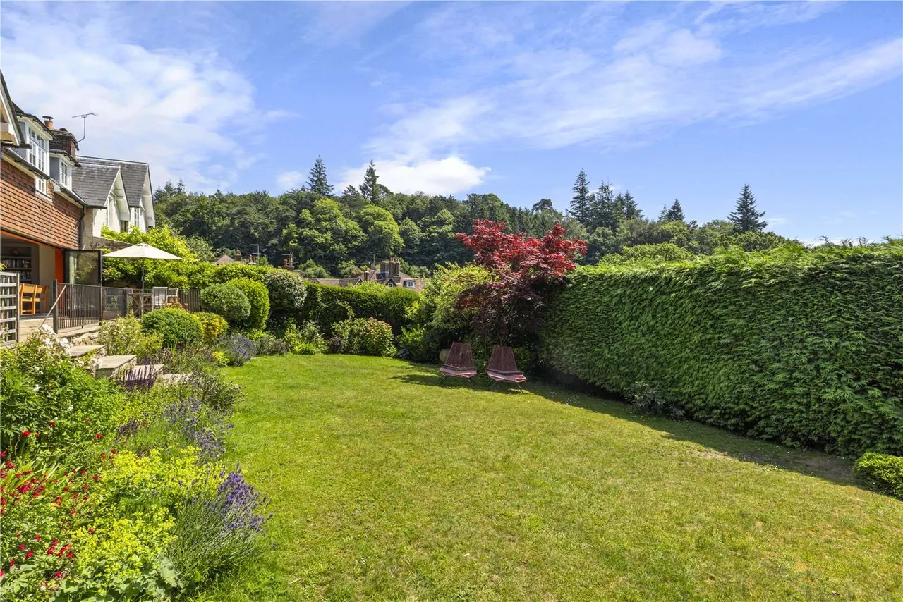 Coldharbour, RH5, photo 4