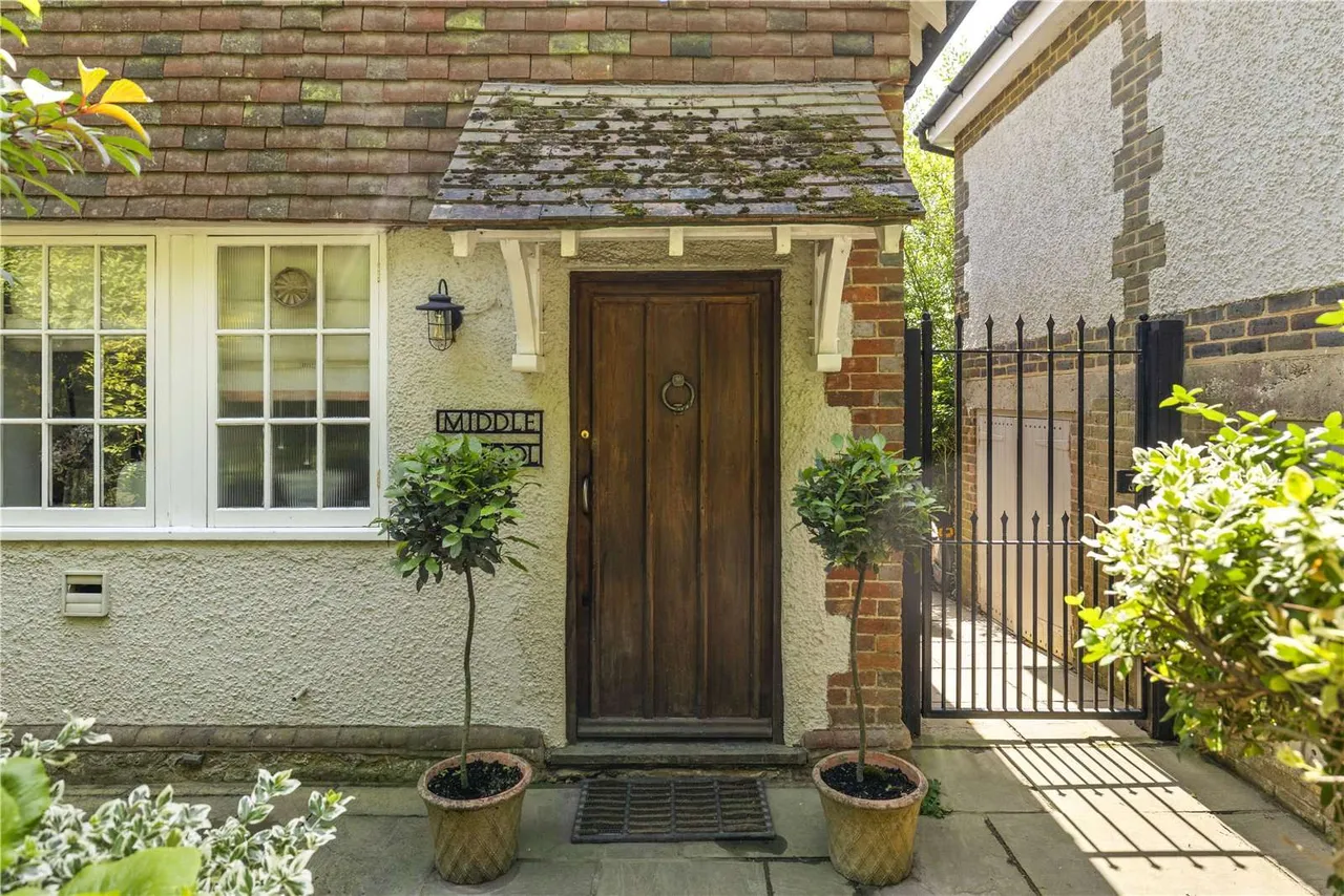 Coldharbour, RH5, photo 22