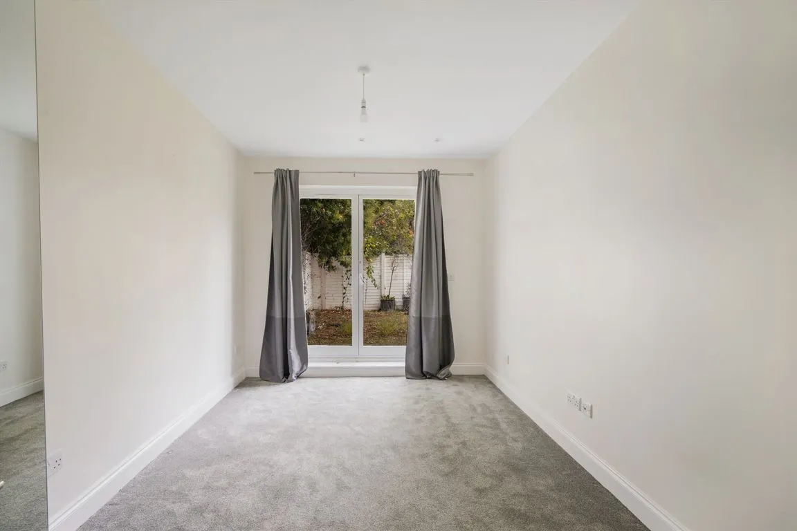 Brougham Road, W3, photo 5