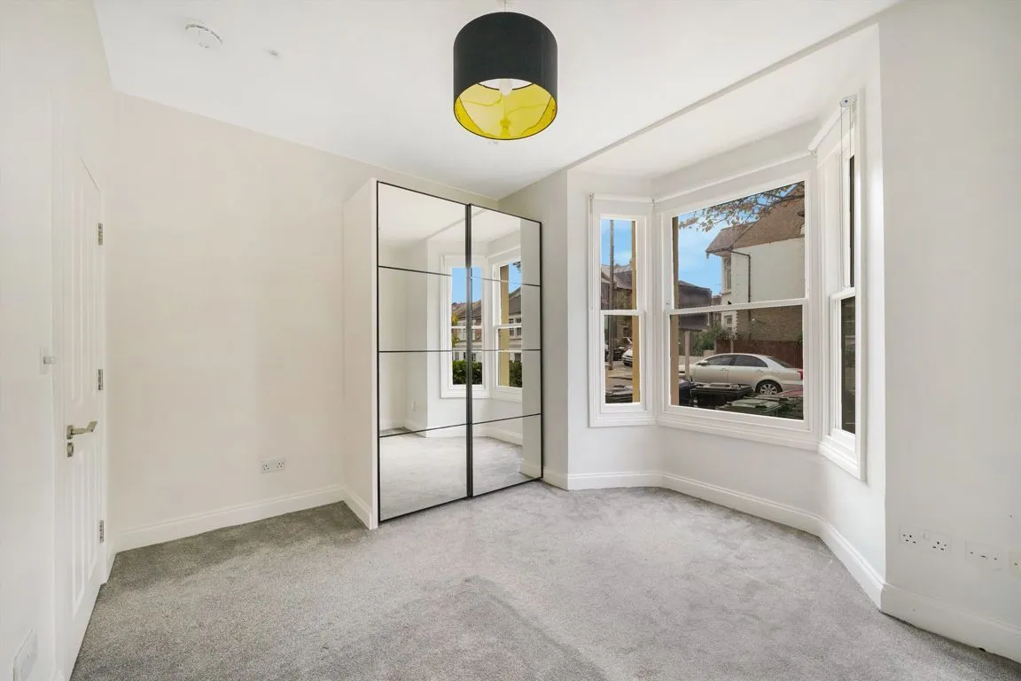 Brougham Road, W3, photo 6