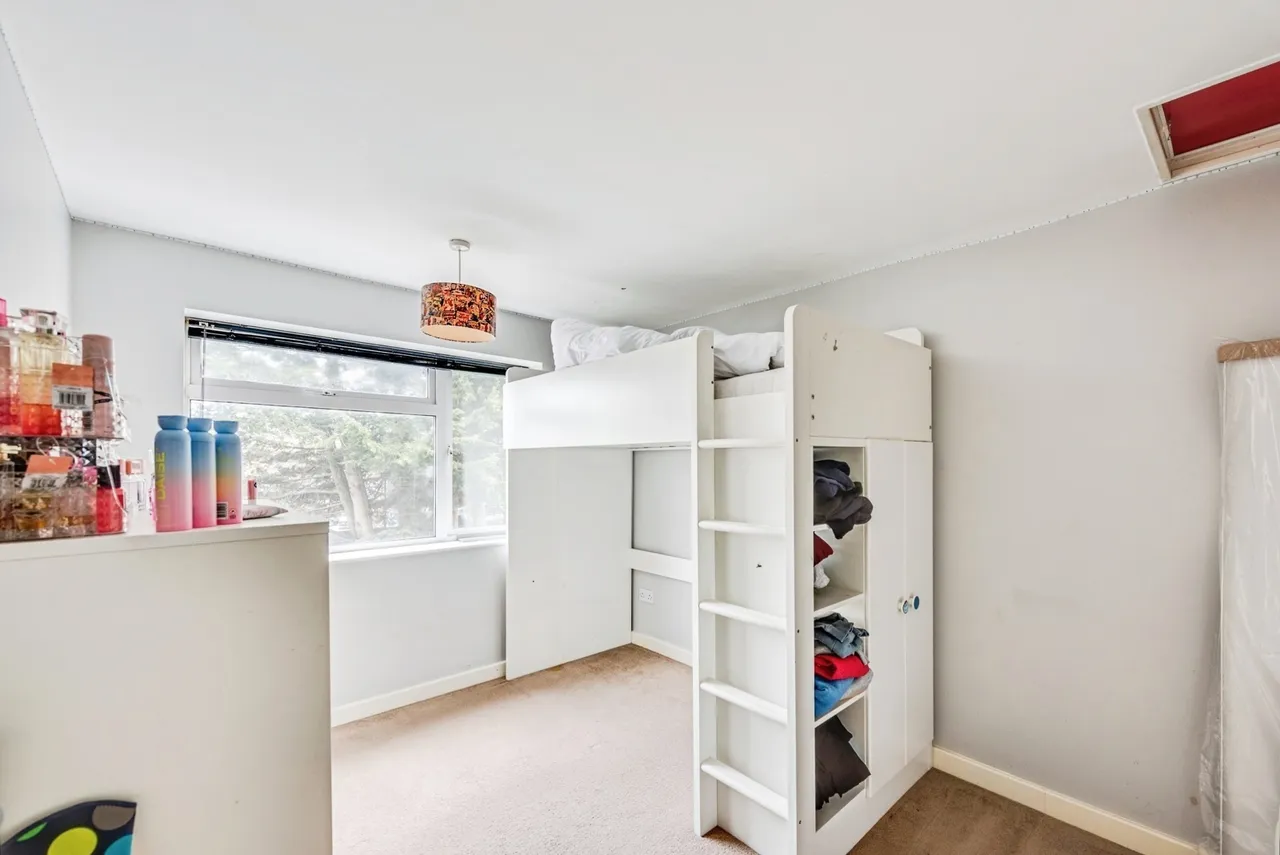 Bridport Road, Swindon, Wiltshire, SN3, photo 12