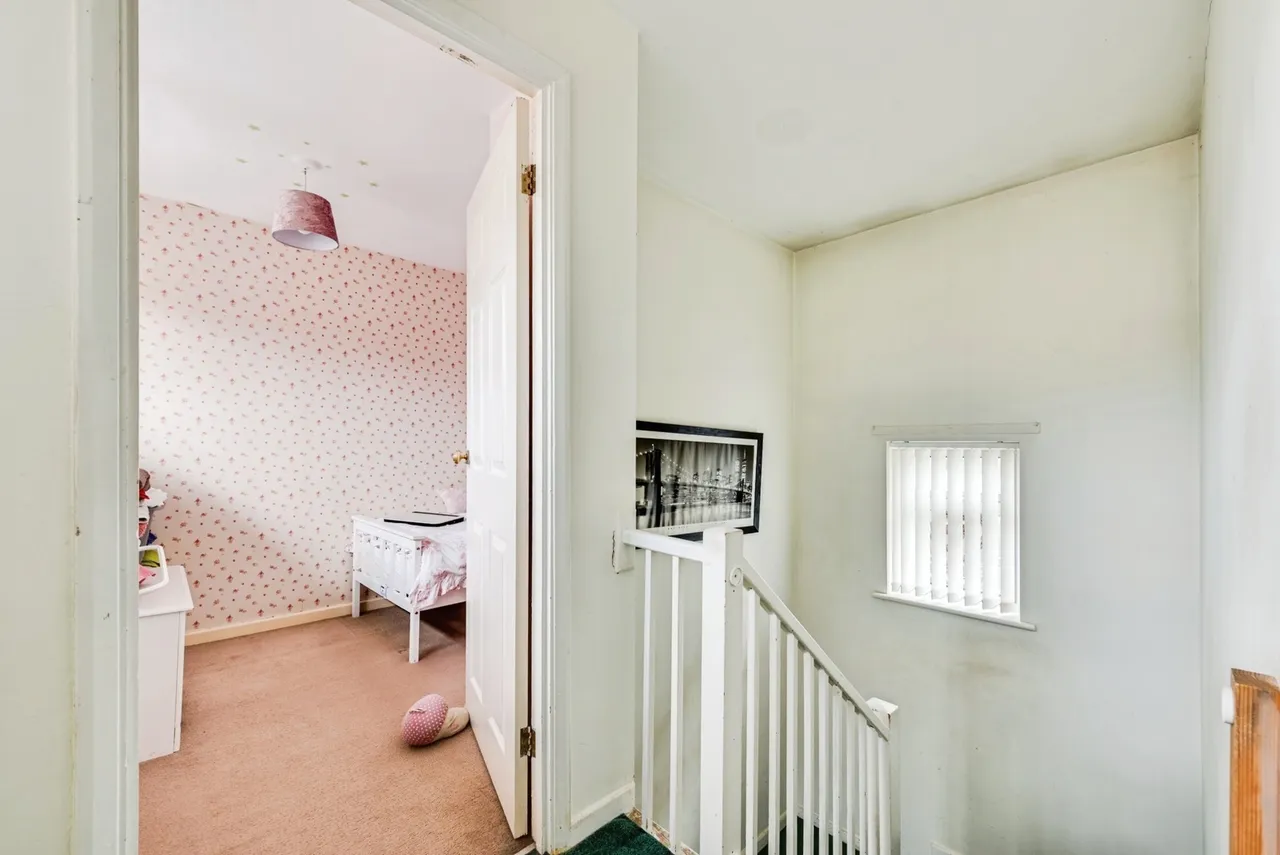 Bridport Road, Swindon, Wiltshire, SN3, photo 15
