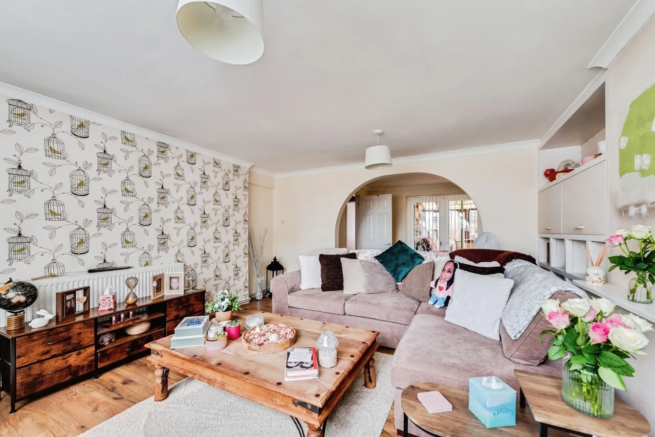 Bridport Road, Swindon, Wiltshire, SN3, photo 5