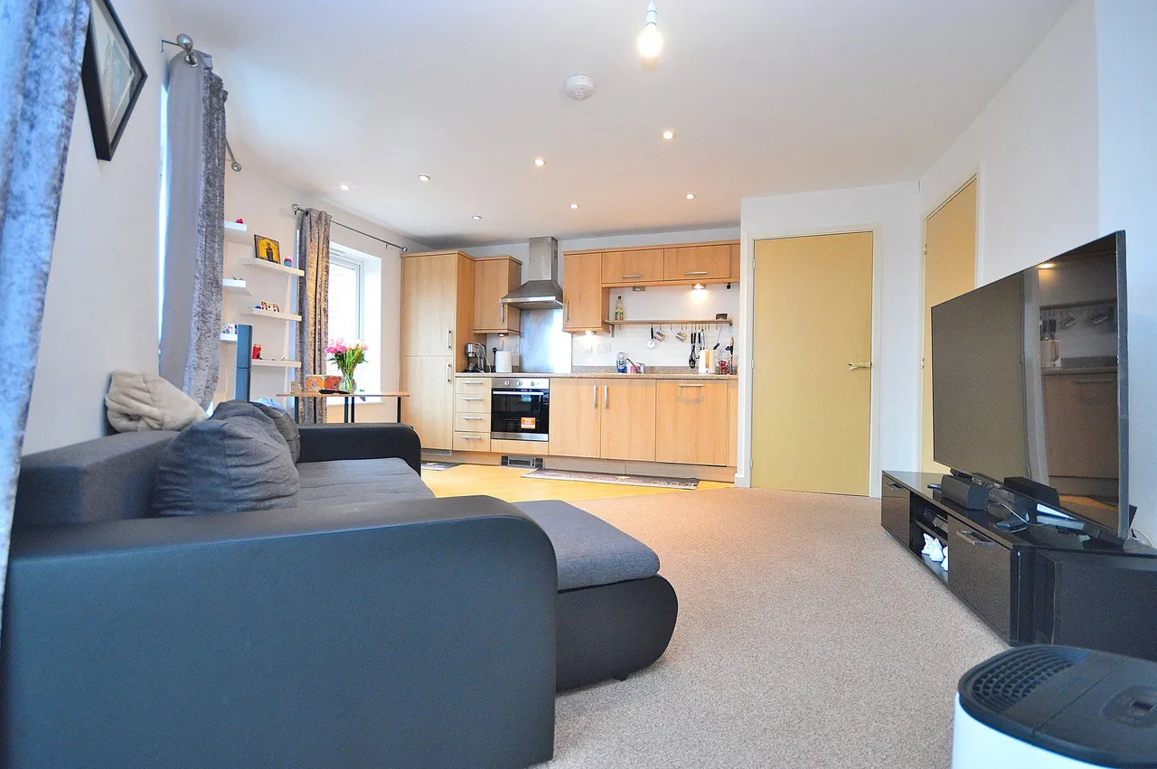 Stimpson Avenue, Northampton, NN1 4ND, photo 2