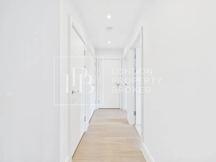 Memorial Avenue, Slough, SL1, photo 7