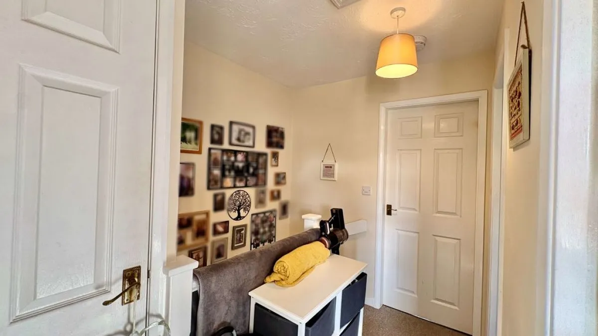 Tennyson Walk, Cherry Willingham, photo 9