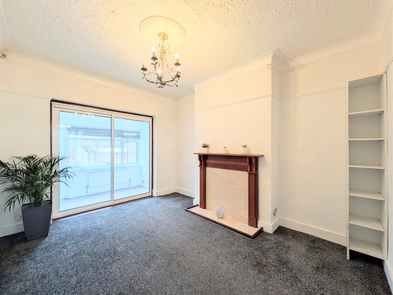 Woodlands Avenue, Romford, RM6, photo 3