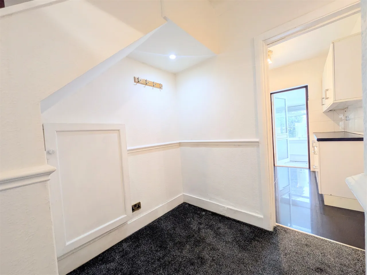 Woodlands Avenue, Romford, RM6, photo 4