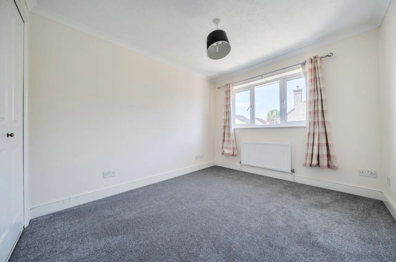 Wolsey Close, Nyetimber, PO21, photo 12