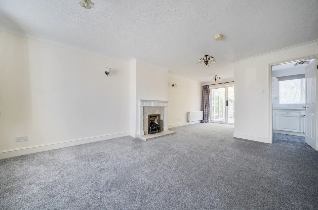 Wolsey Close, Nyetimber, PO21, photo 5