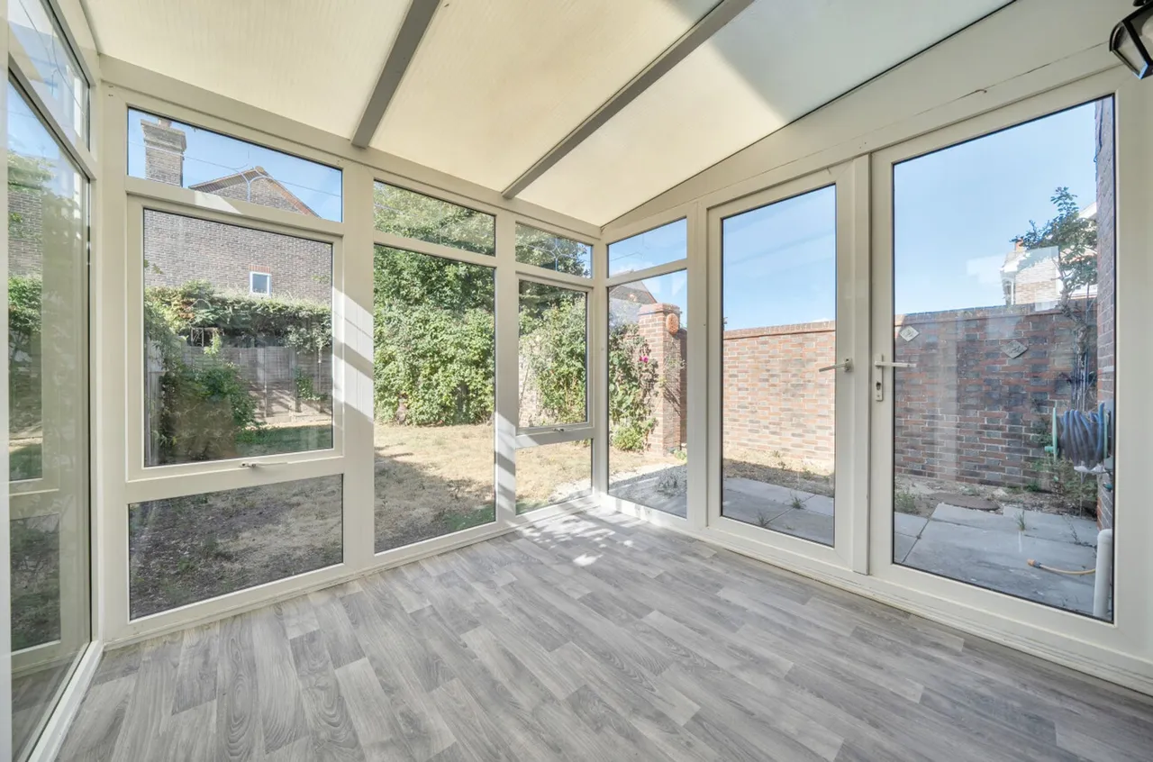 Wolsey Close, Nyetimber, PO21, photo 6